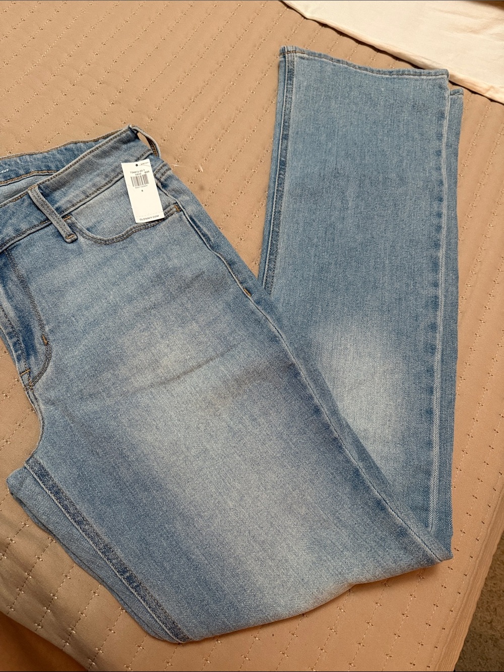 NWT Light Wash Women’s Jeans - Classic Mid Rise